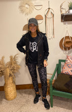 Load image into Gallery viewer, Tigers pullover / game merch
