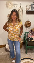 Load image into Gallery viewer, Boho floral top
