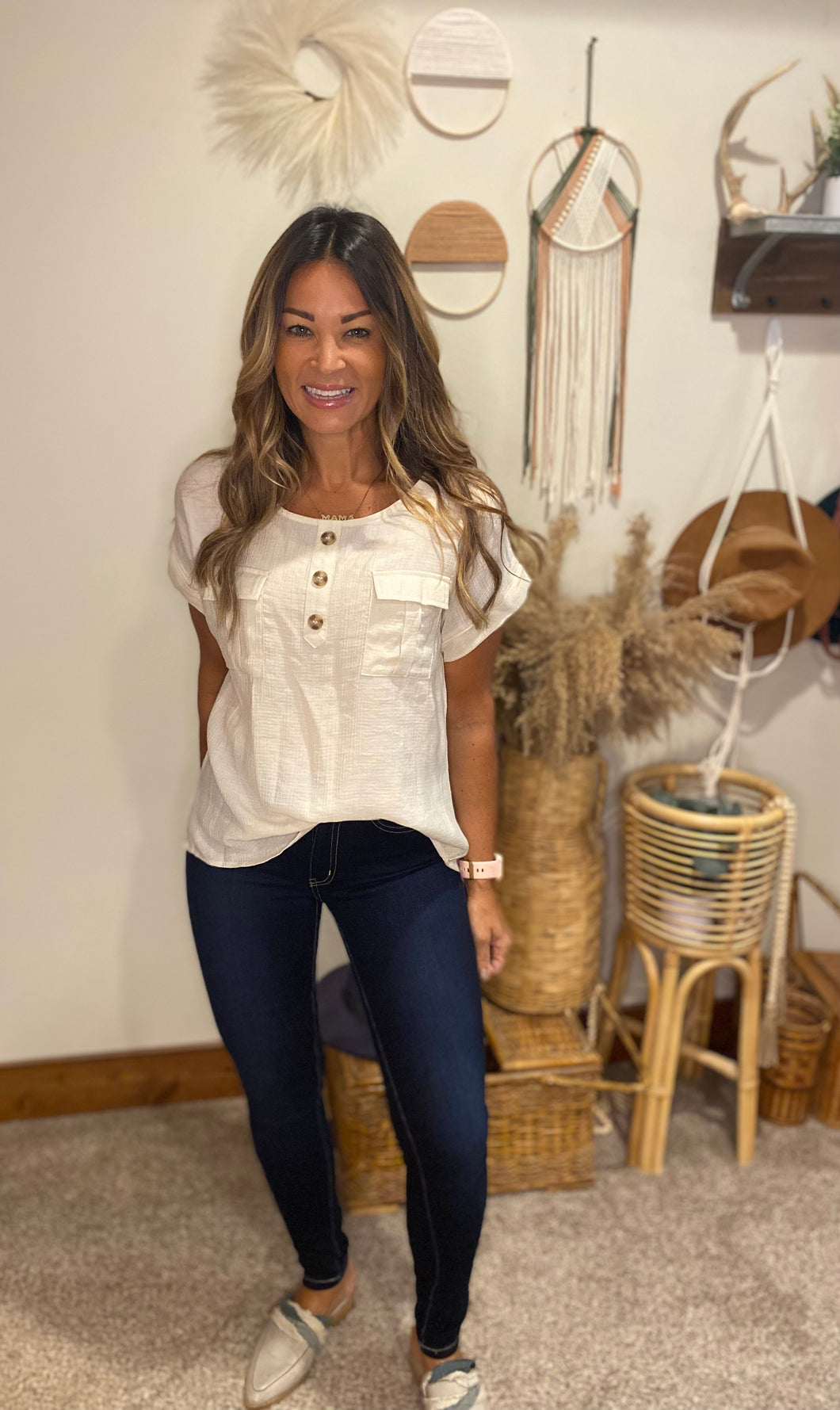 Ray / ivory top / work wear / basics