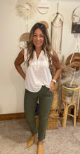 Load image into Gallery viewer, Olive pants / work wear / basics
