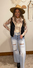Load image into Gallery viewer, Magnolia vest / black and cream reversible
