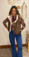 Load image into Gallery viewer, Magnolia brown vest
