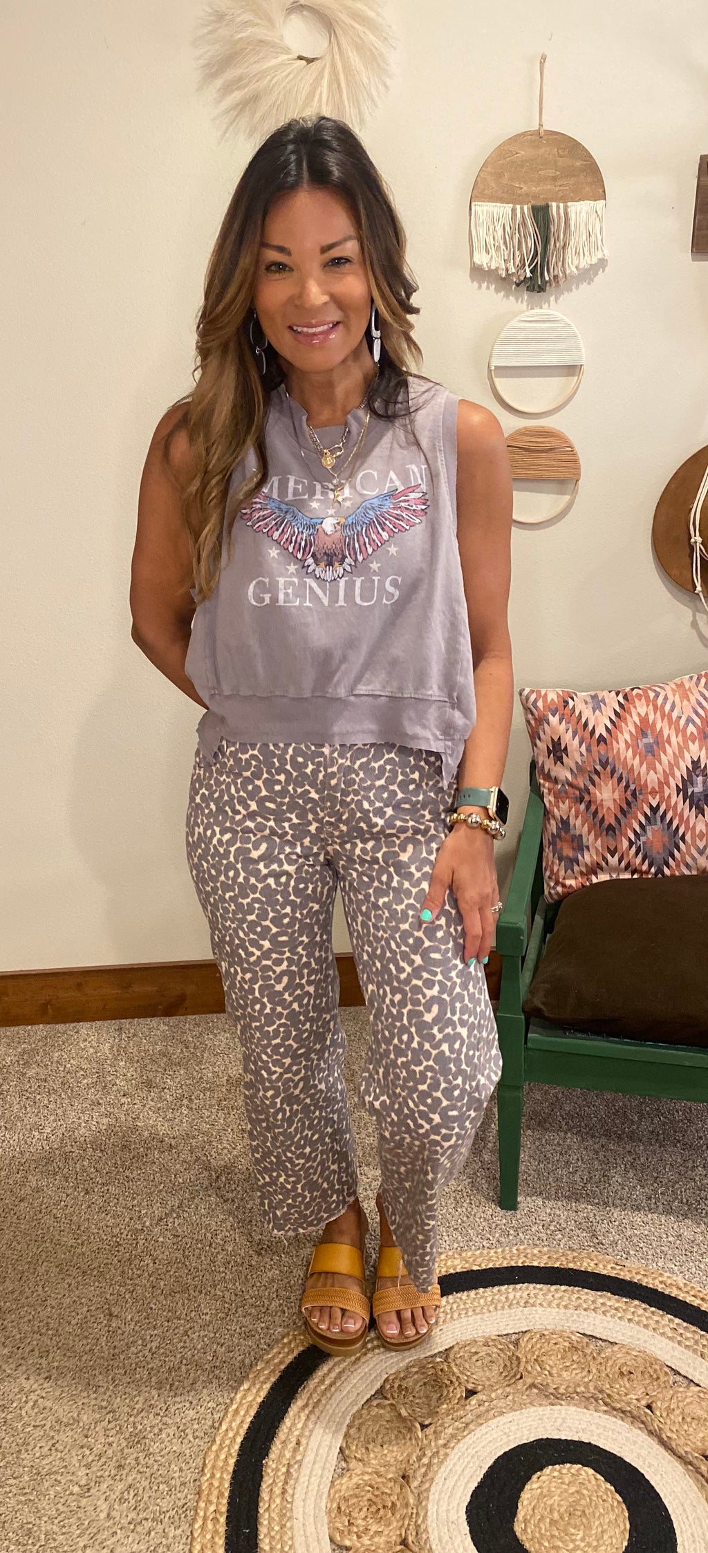 Graphic tank