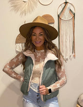 Load image into Gallery viewer, Magnolia green reversible vest
