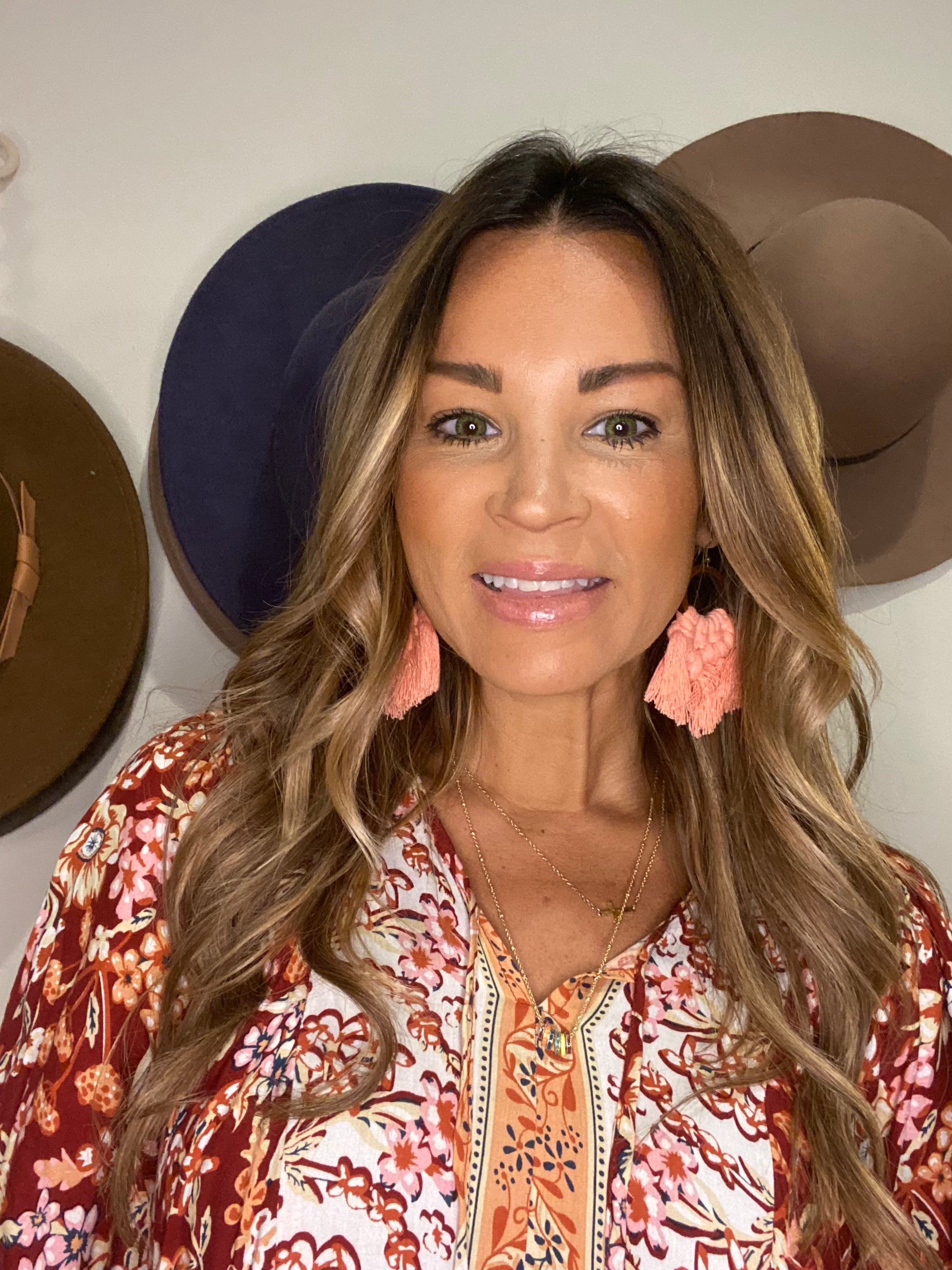 Handmade macrame earrings / light pink