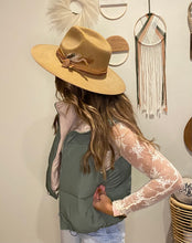 Load image into Gallery viewer, Magnolia green reversible vest
