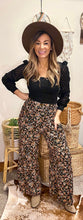 Load image into Gallery viewer, Tommy top/ Black top w/ lace
