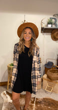 Load image into Gallery viewer, Plaid shirt/ button up flannel
