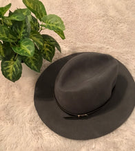 Load image into Gallery viewer, Beige or gray felt hat
