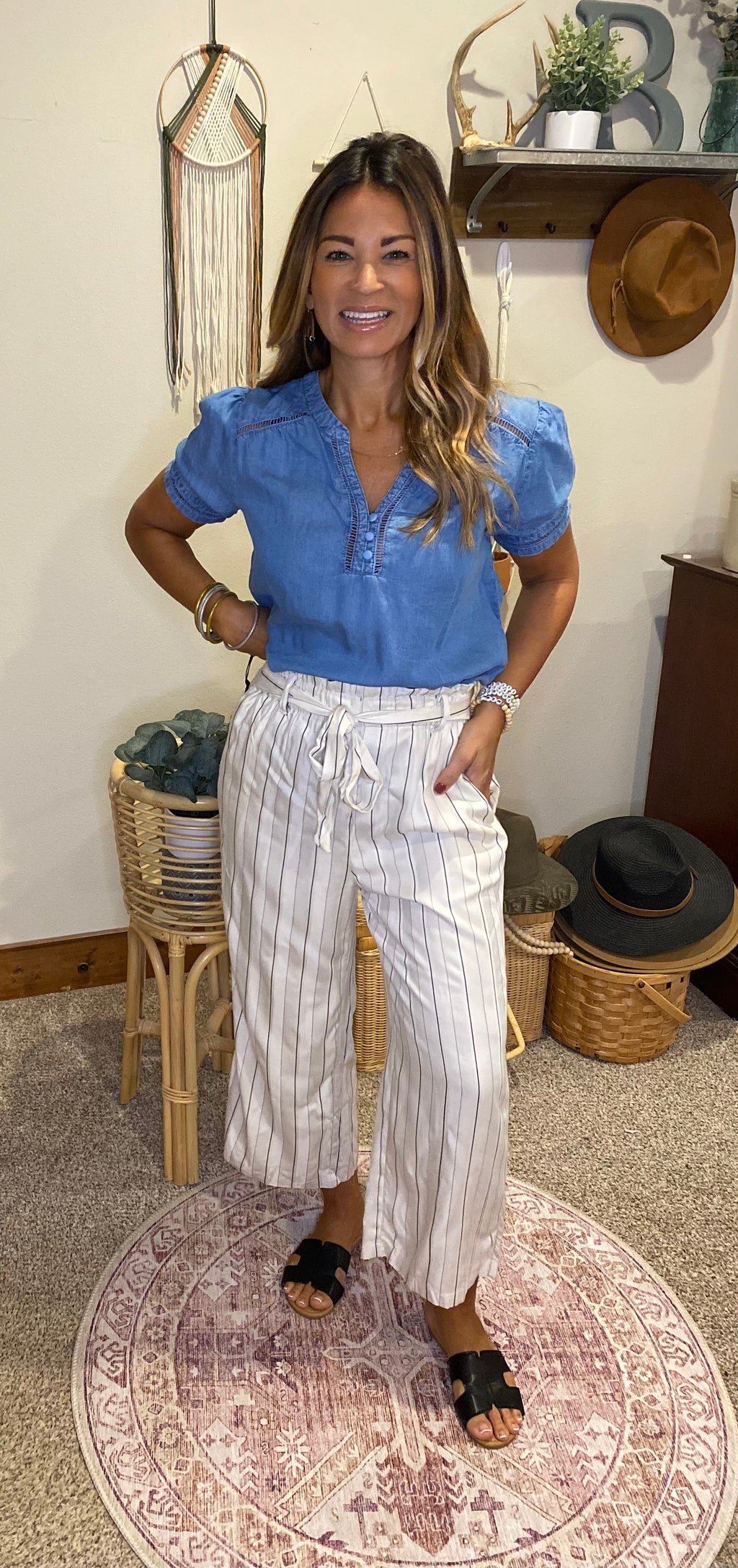 Cassidy Cropped pin striped pants