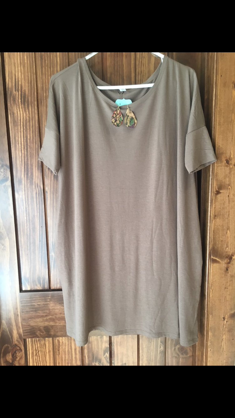 Elizabeth everyday dress/ basics