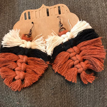 Load image into Gallery viewer, Macrame mixed color earrings
