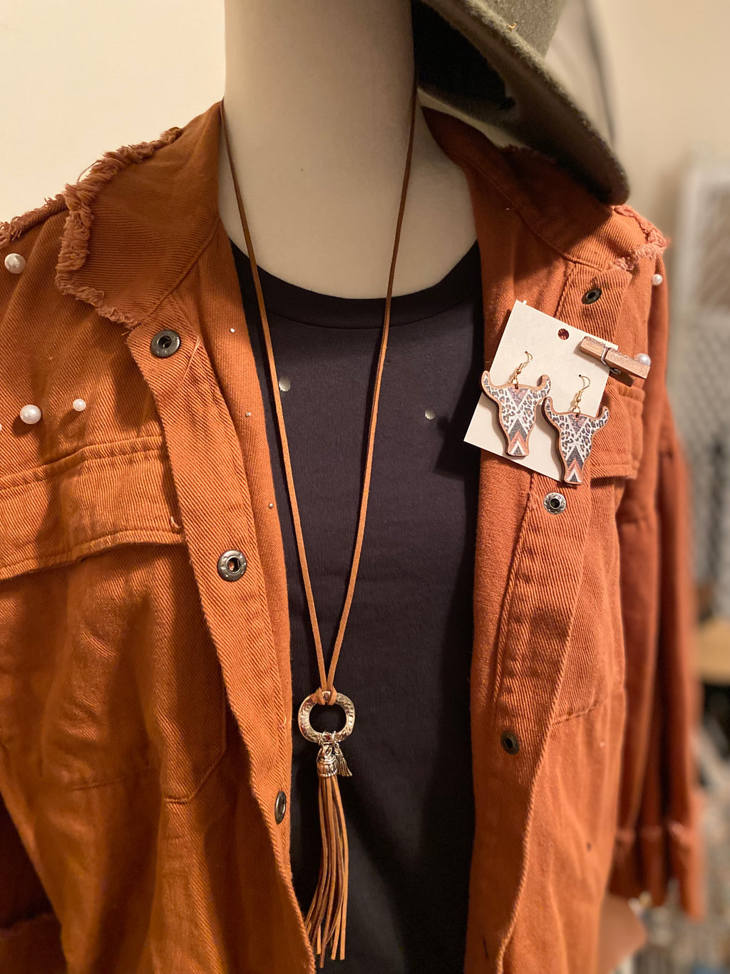 Brown tassel necklace/ concert vibes