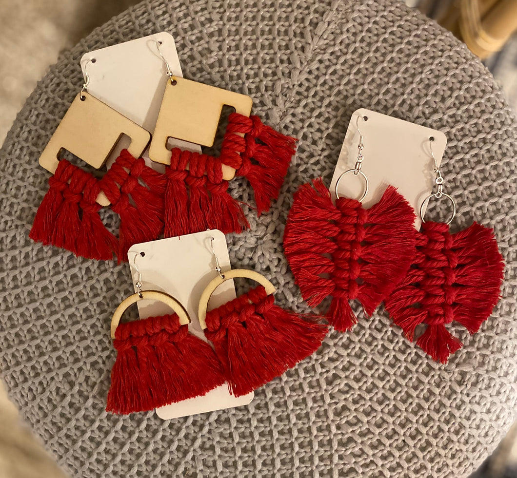 Red macrame earrings